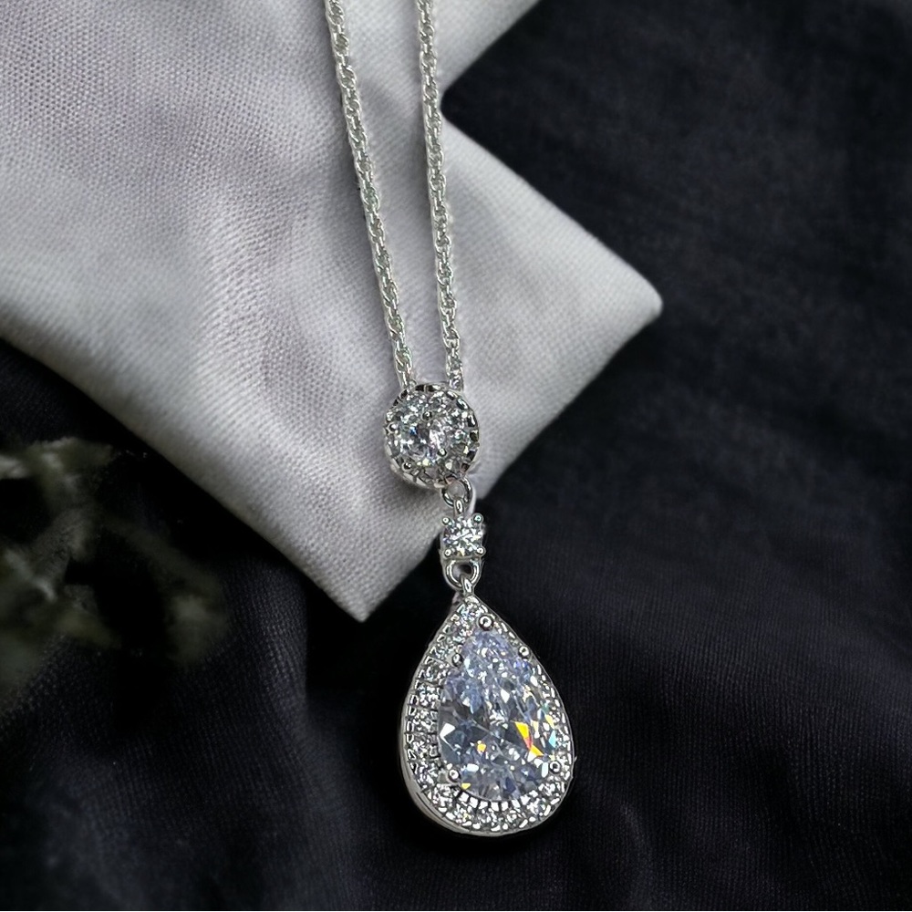 Diamond Aura Teardrop Necklace Pendant Sparkle Statement S925 Silver